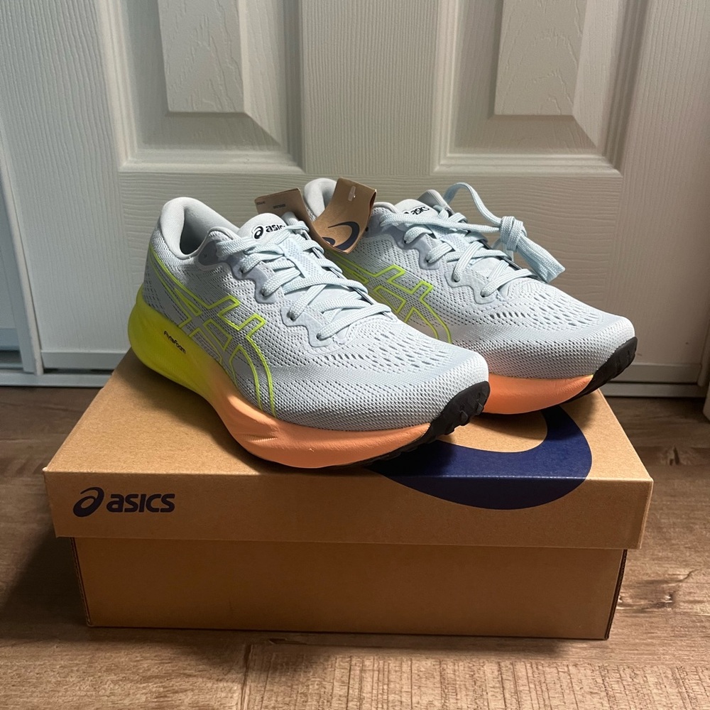 Asics Blue/Gray and Neon Yellow Gel-Pulse 15 (Women’s Size 5.5)